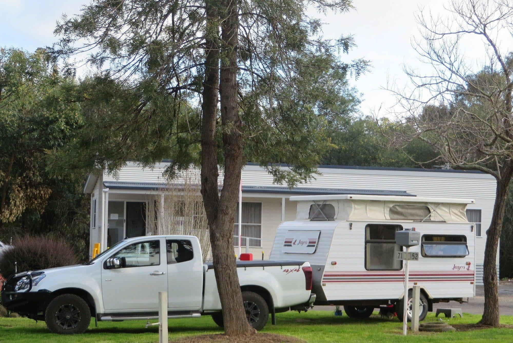 Riverside Caravan Park Campsite